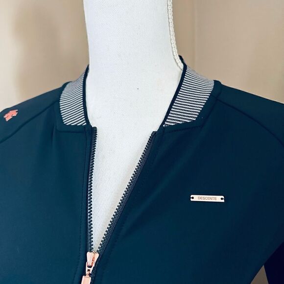 Descente black full zip gorpcore outdoor cycling jacket - Picture 4 of 12